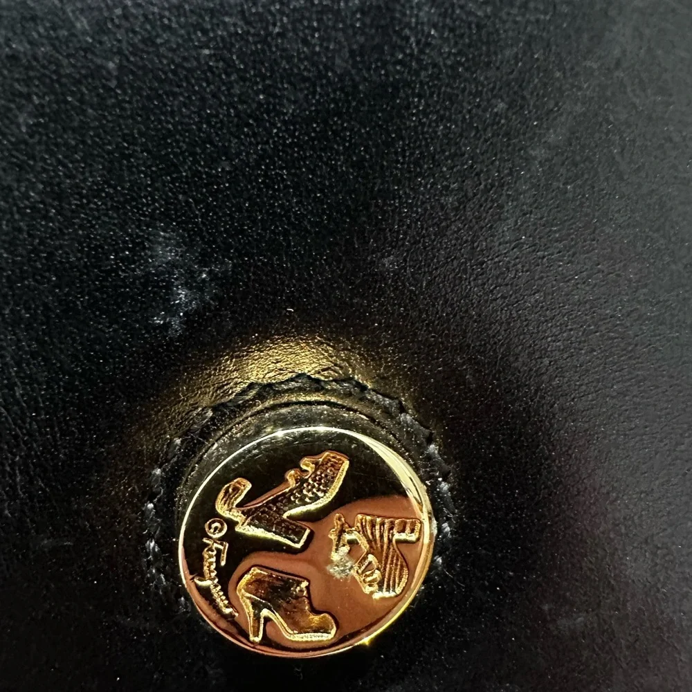 Vintage Salvatore Ferragamo Black Leather Bag – Gold Shoe hardware– 80s/90s - Picture 7 of 14